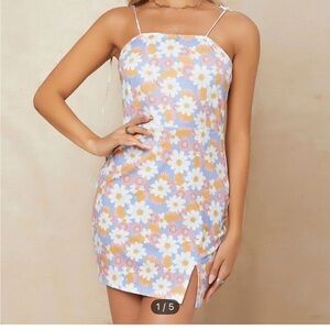 Floral mini dress!